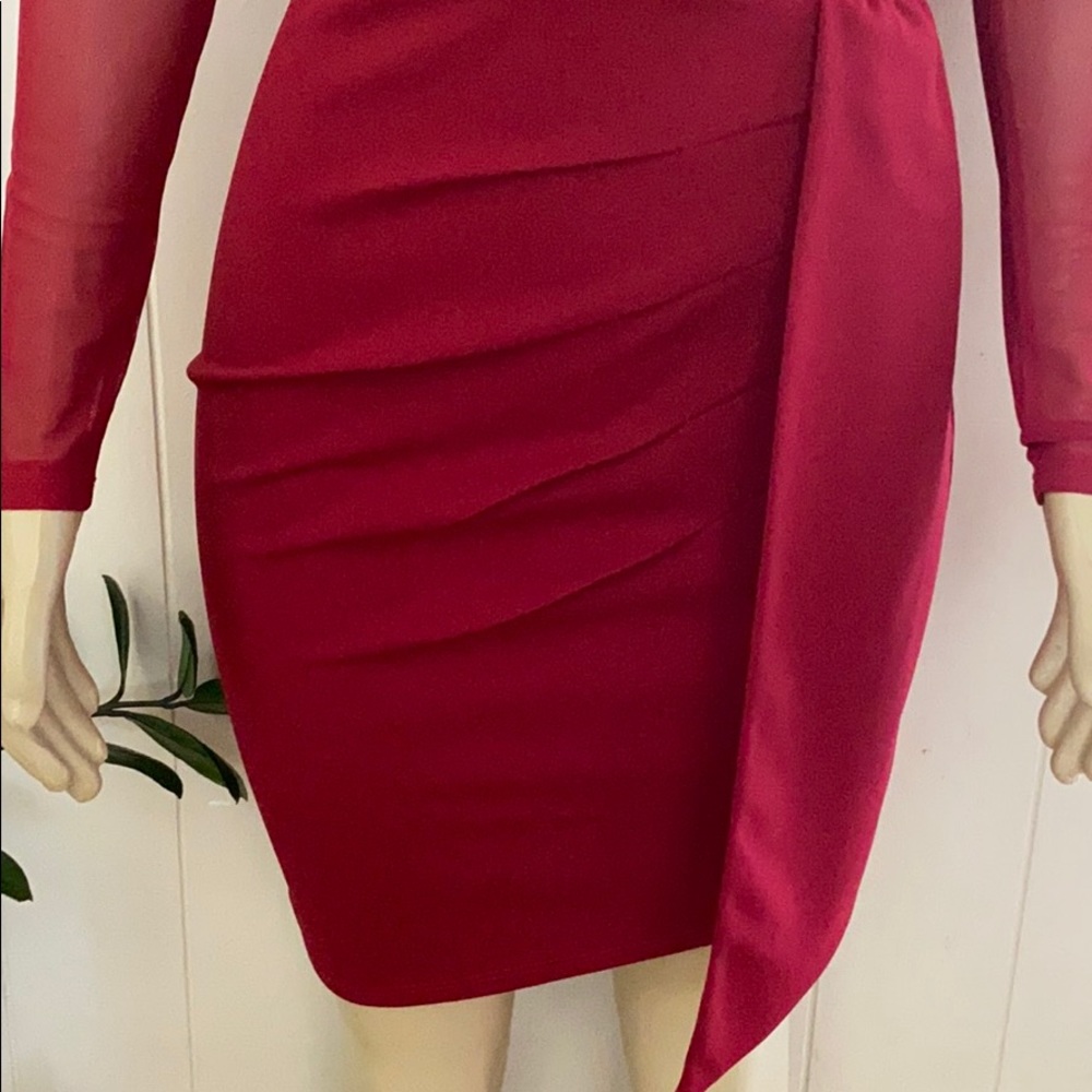Beautiful dress - Picture 2 of 11